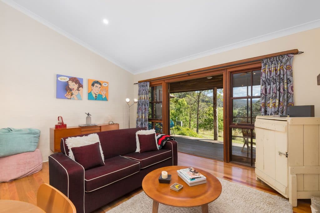 Retro Cottage pet friendly accommodation coffs harbour